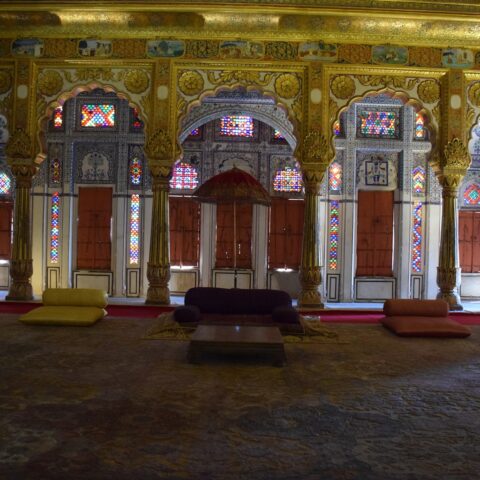 Gaadi masnad